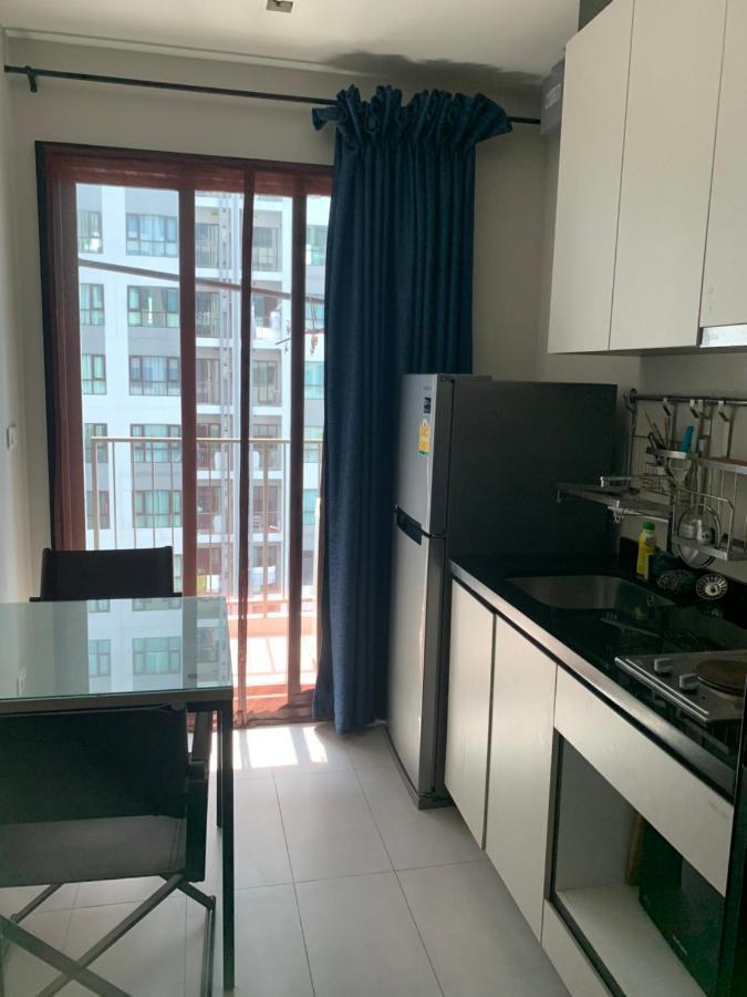 The Base Apartment Pattaya Exterior photo