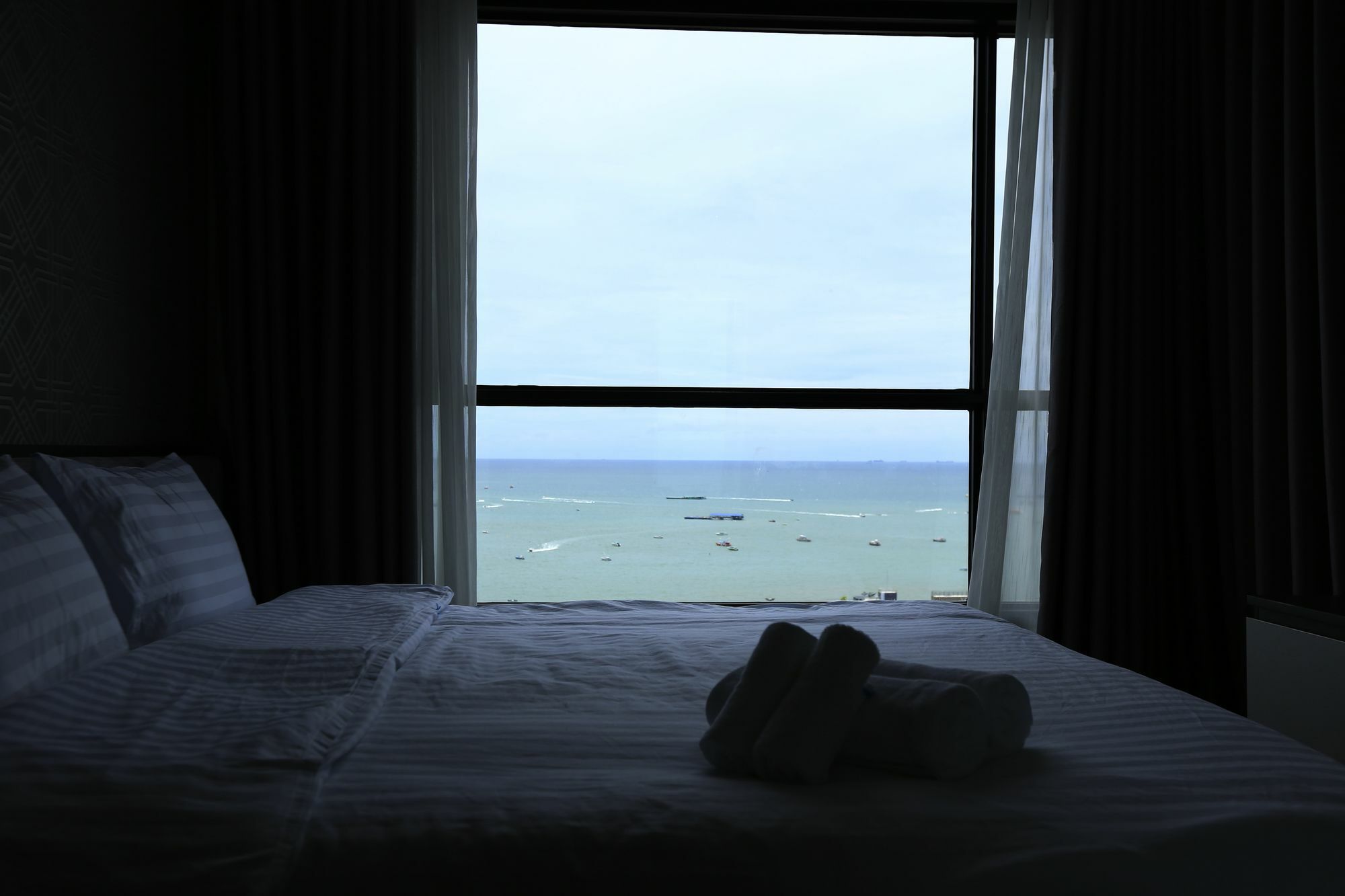 The Base Apartment Pattaya Exterior photo